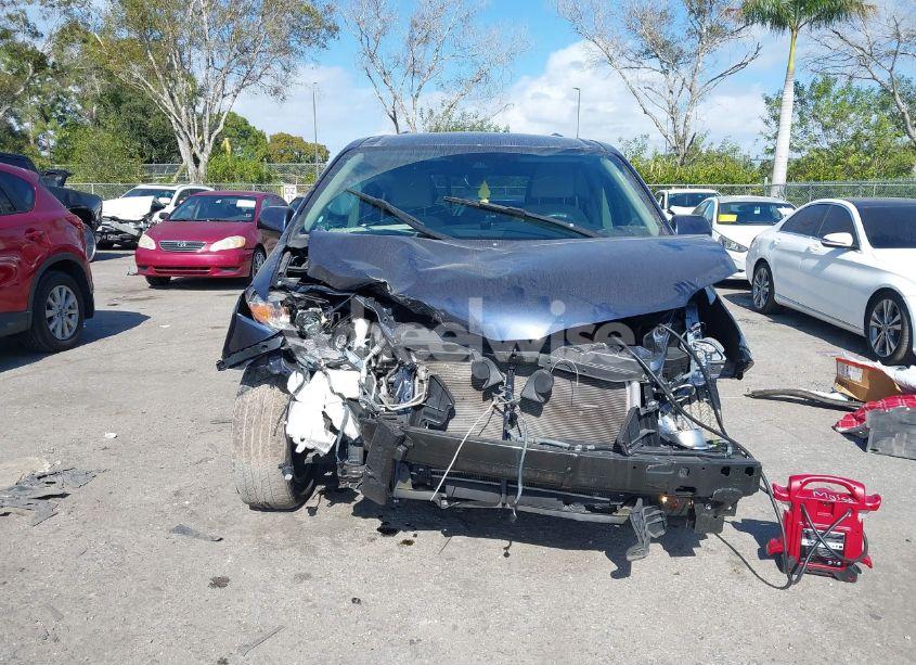 Photo 6 of 2020 Toyota Sienna LE (VIN 5TDKZ3DCXLS073317)