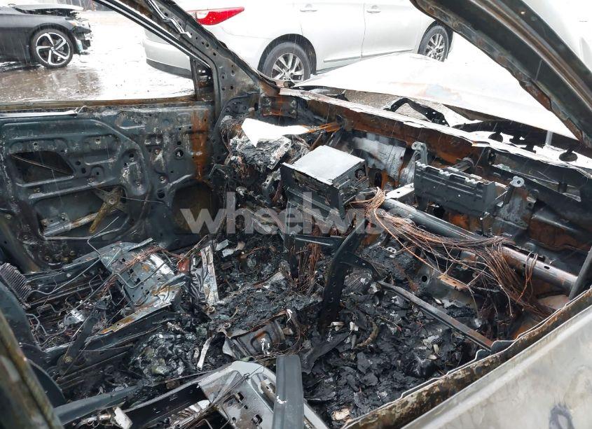 Photo 5 of 2018 Toyota Highlander XLE (VIN 5TDKZRFH0JS547462)