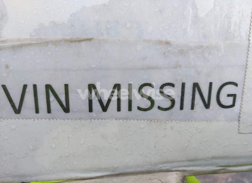 Photo 9 of 2018 Toyota Highlander XLE (VIN 5TDKZRFH0JS547462)