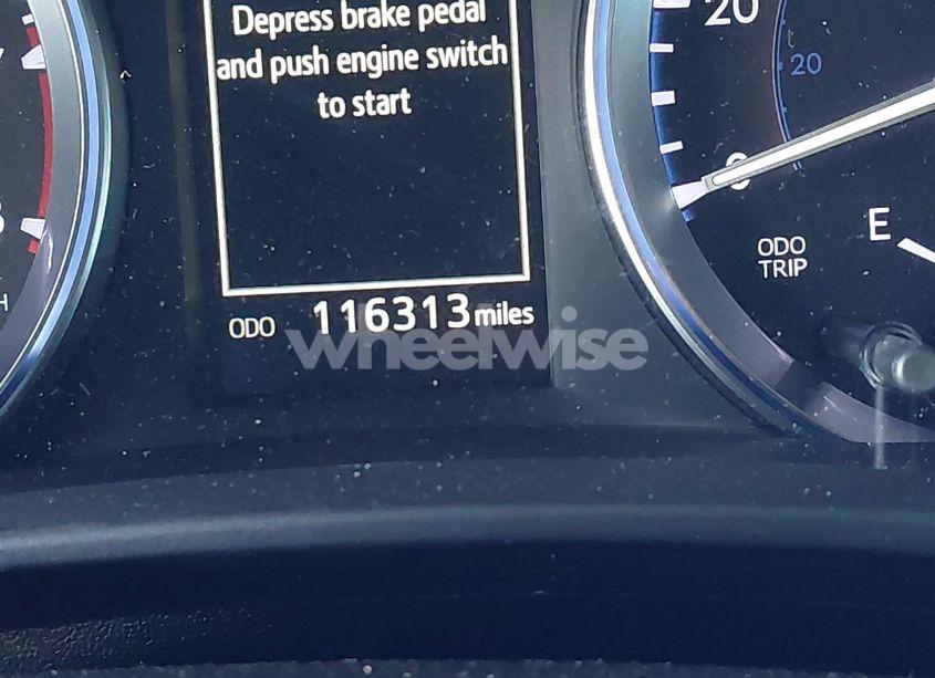 Photo 15 of 2018 Toyota Highlander XLE (VIN 5TDKZRFH0JS549924)