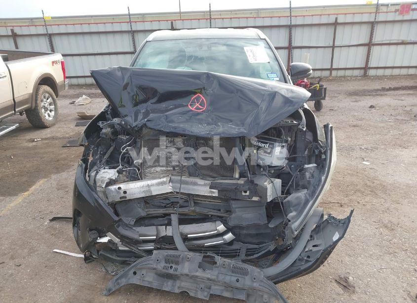 Photo 11 of 2019 Toyota Highlander XLE (VIN 5TDKZRFH0KS560116)