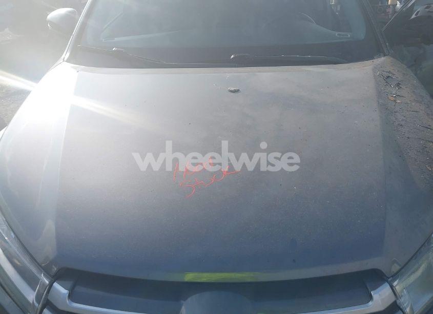 Photo 10 of 2018 Toyota Highlander SE/XLE (VIN 5TDKZRFH1JS559653)