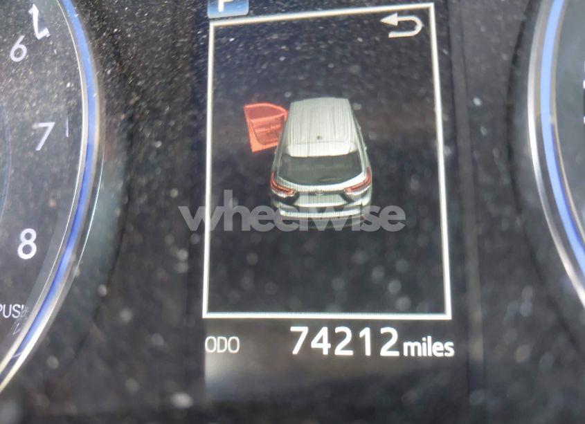 Photo 16 of 2019 Toyota Highlander XLE (VIN 5TDKZRFH1KS290412)