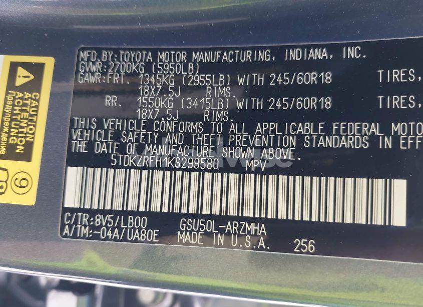 Photo 9 of 2019 Toyota Highlander XLE (VIN 5TDKZRFH1KS299580)