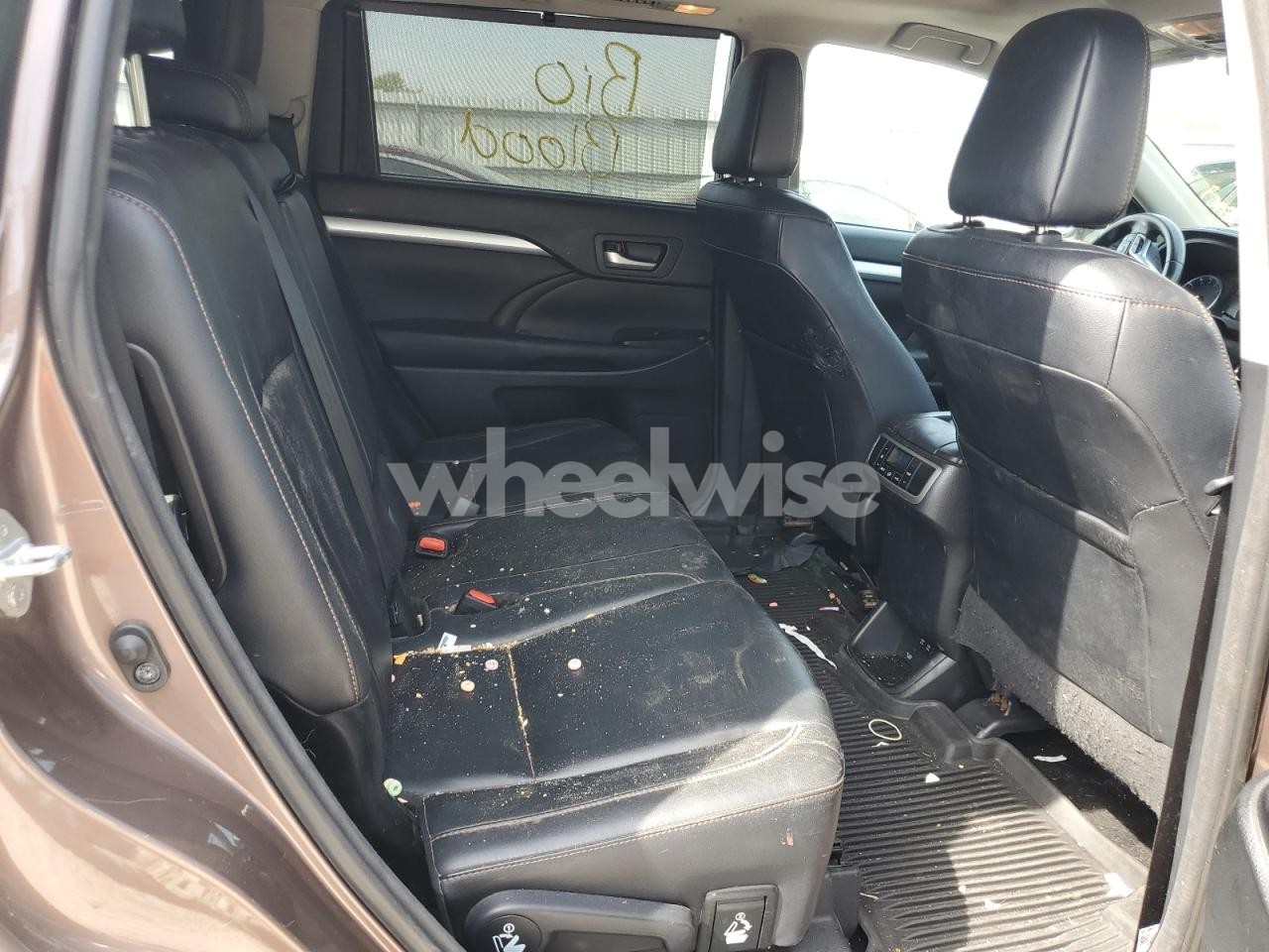 Photo 10 of 2017 TOYOTA HIGHLANDER SE (VIN 5TDKZRFH2HS188111)