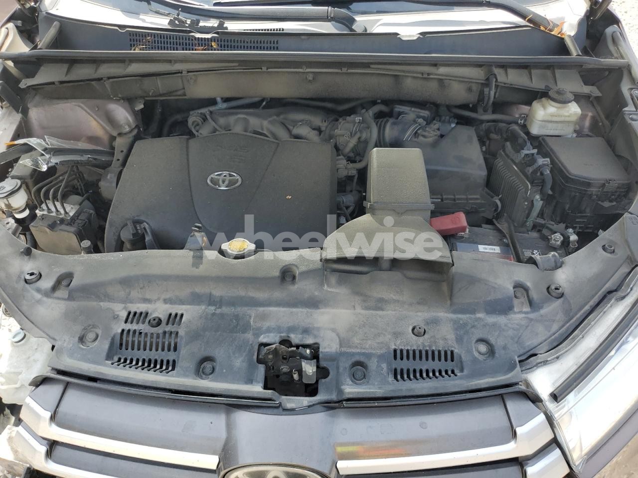 Photo 11 of 2017 TOYOTA HIGHLANDER SE (VIN 5TDKZRFH2HS188111)