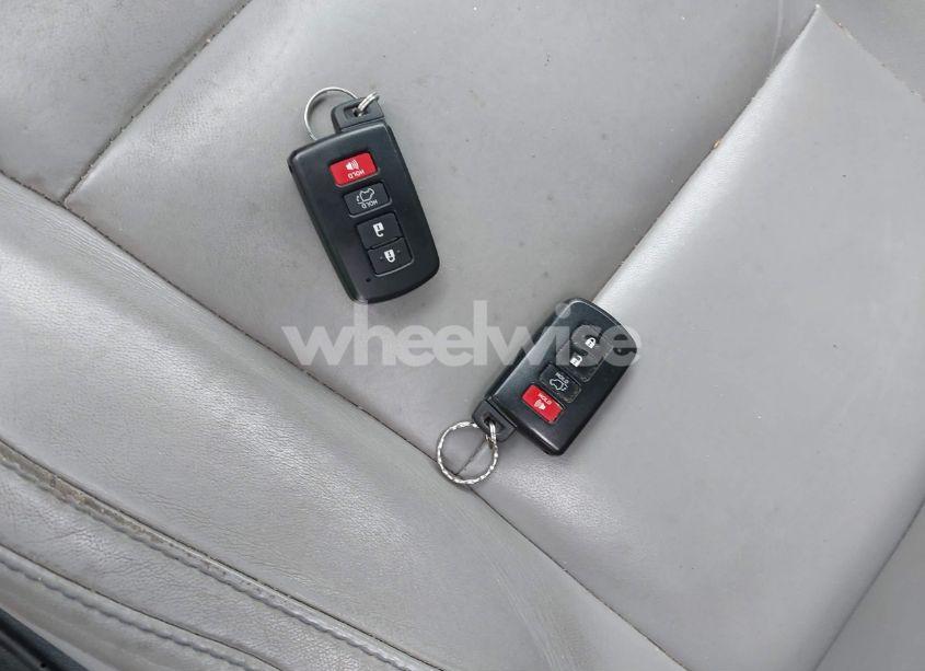 Photo 11 of 2017 Toyota Highlander XLE (VIN 5TDKZRFH2HS202816)