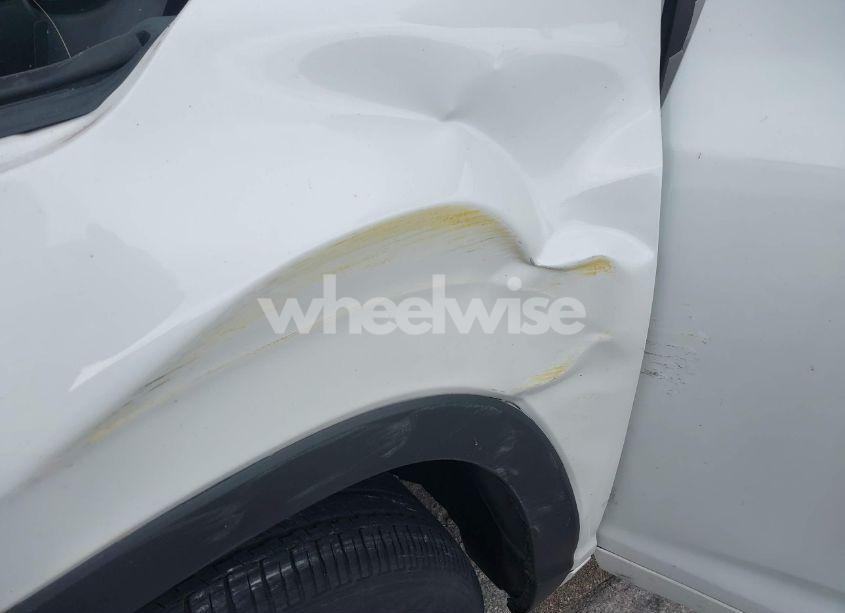 Photo 6 of 2017 Toyota Highlander XLE (VIN 5TDKZRFH2HS202816)