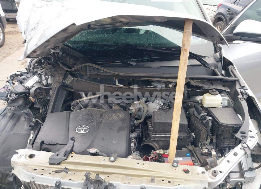 Photo 10 of 2018 Toyota Highlander SE (VIN 5TDKZRFH2JS536267)