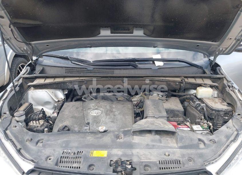 Photo 10 of 2017 Toyota Highlander XLE (VIN 5TDKZRFH3HS523991)