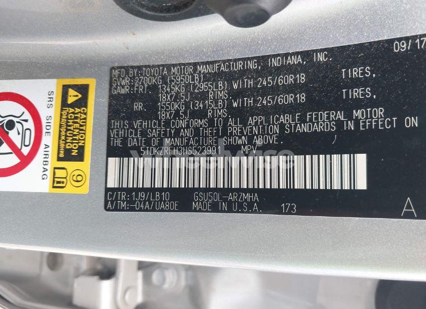 Photo 9 of 2017 Toyota Highlander XLE (VIN 5TDKZRFH3HS523991)