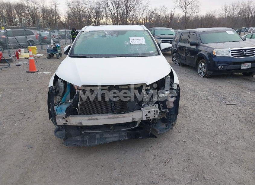 Photo 12 of 2018 Toyota Highlander XLE (VIN 5TDKZRFH3JS541509)