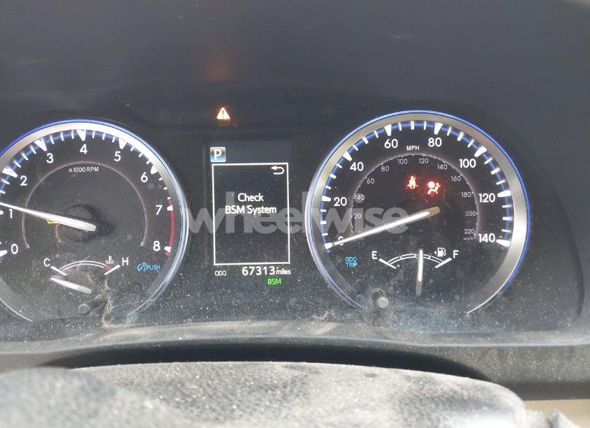 Photo 7 of 2019 Toyota Highlander XLE (VIN 5TDKZRFH3KS366017)