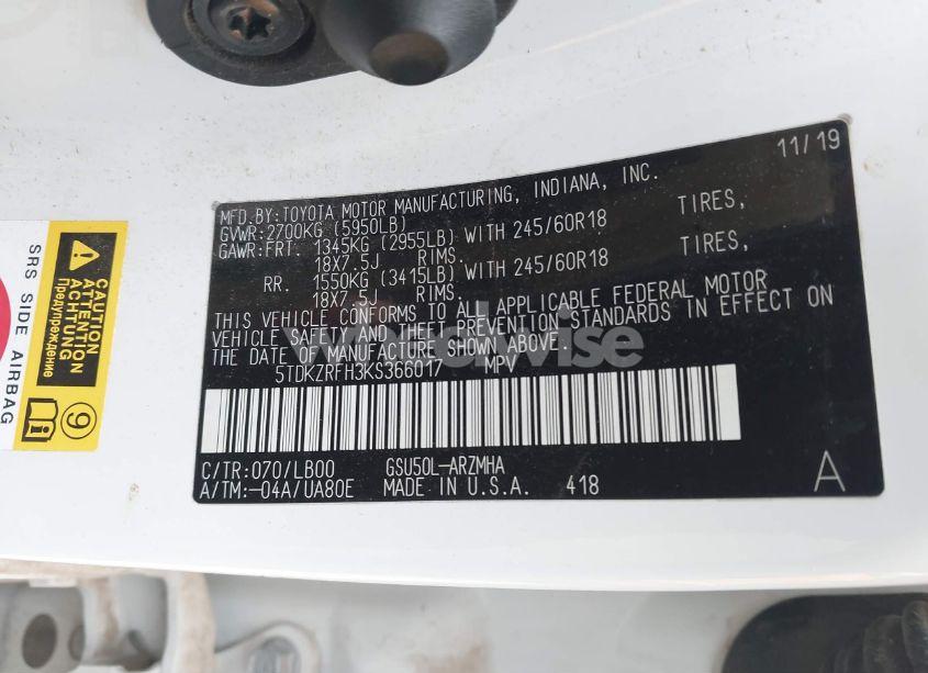 Photo 9 of 2019 Toyota Highlander XLE (VIN 5TDKZRFH3KS366017)