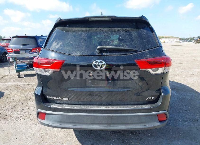 Photo 16 of 2017 Toyota Highlander XLE (VIN 5TDKZRFH4HS518363)