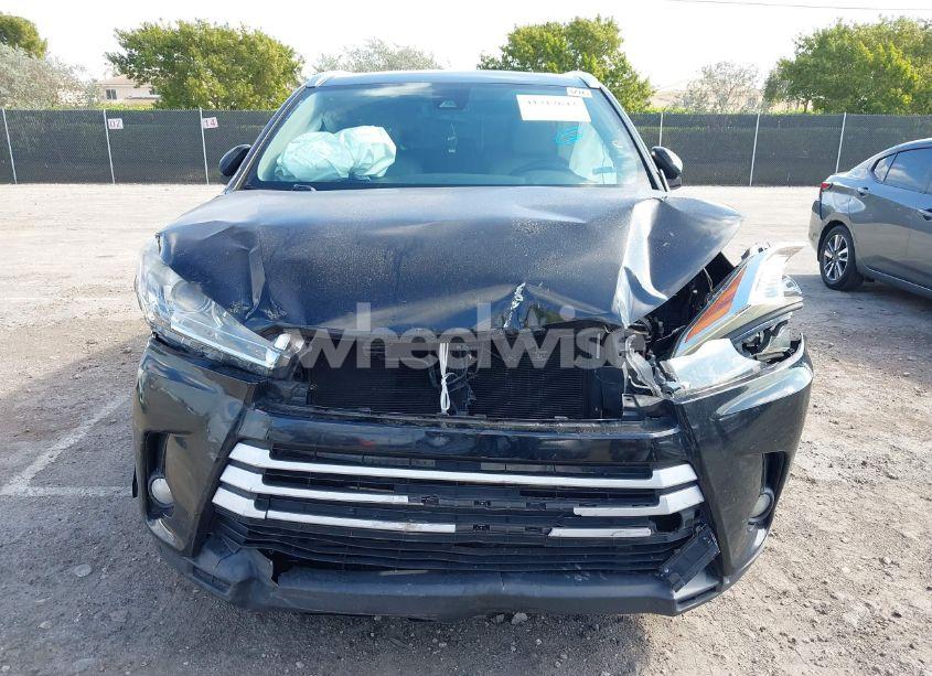 Photo 6 of 2017 Toyota Highlander XLE (VIN 5TDKZRFH4HS518363)