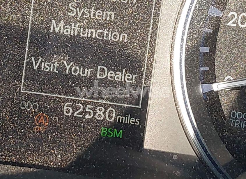 Photo 16 of 2018 Toyota Highlander SE (VIN 5TDKZRFH5JS533783)