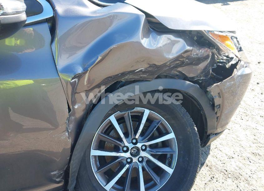 Photo 19 of 2019 Toyota Highlander XLE (VIN 5TDKZRFH5KS314307)