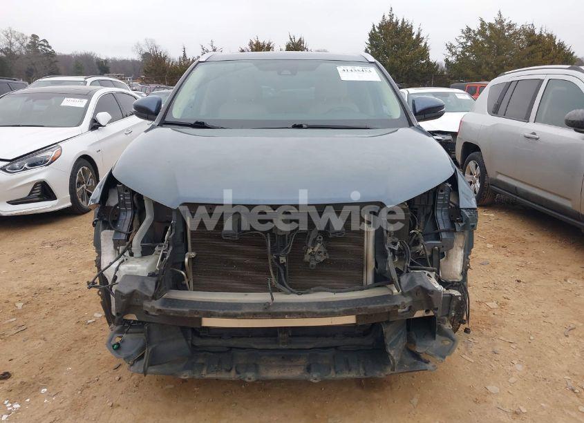 Photo 12 of 2019 Toyota Highlander XLE (VIN 5TDKZRFH5KS317479)