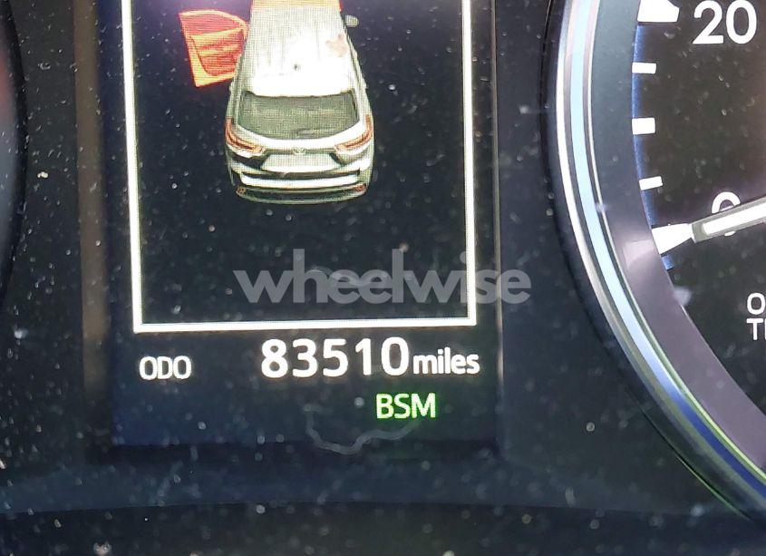 Photo 15 of 2018 Toyota Highlander XLE (VIN 5TDKZRFH7JS238037)