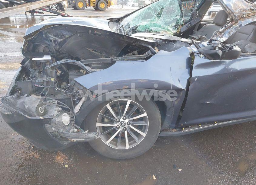 Photo 19 of 2018 Toyota Highlander XLE (VIN 5TDKZRFH7JS256702)