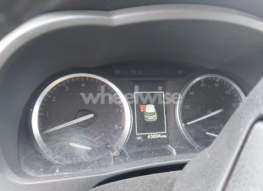 Photo 7 of 2019 Toyota Highlander XLE (VIN 5TDKZRFH7KS562431)