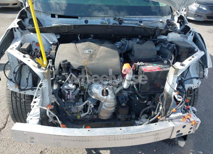 Photo 10 of 2019 Toyota Highlander XLE (VIN 5TDKZRFH8KS311191)