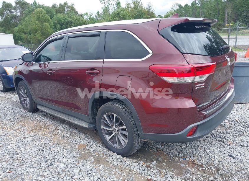 Photo 14 of 2019 Toyota Highlander XLE (VIN 5TDKZRFH8KS311403)
