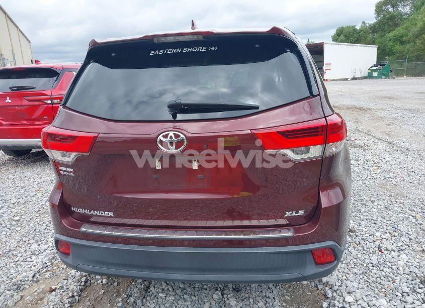 Photo 16 of 2019 Toyota Highlander XLE (VIN 5TDKZRFH8KS311403)