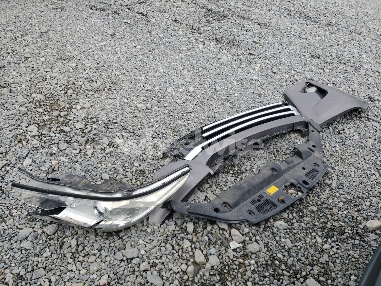 Photo 13 of 2019 TOYOTA HIGHLANDER SE N/A (VIN 5TDKZRFH8KS557514)