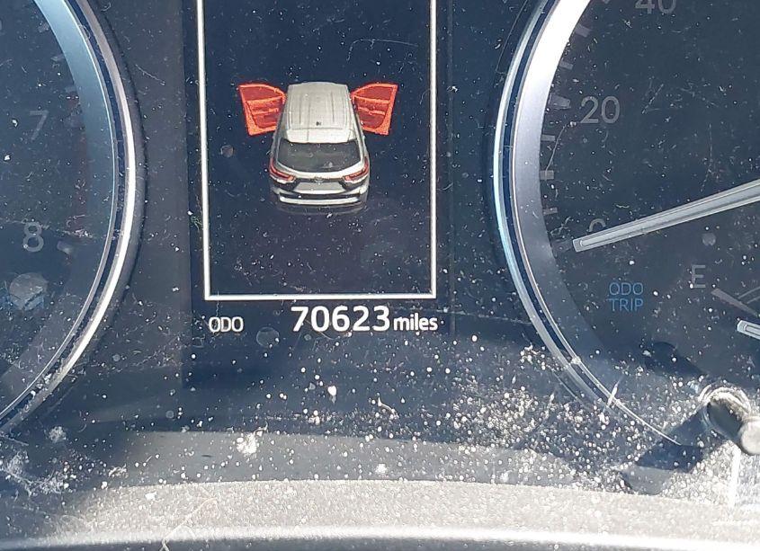 Photo 15 of 2019 Toyota Highlander XLE (VIN 5TDKZRFH8KS574460)