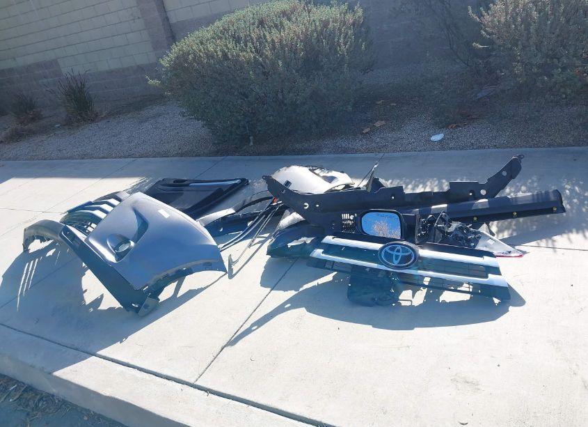 Photo 12 of 2017 Toyota Highlander XLE (VIN 5TDKZRFH9HS518276)