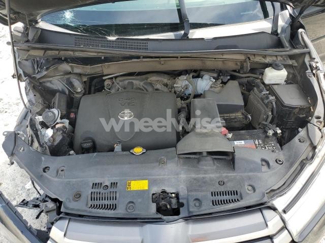 Photo 10 of 2017 TOYOTA HIGHLANDER SE N/A (VIN 5TDKZRFH9HS518312)