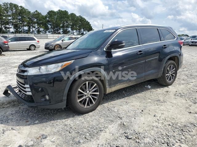 Photo 8 of 2017 TOYOTA HIGHLANDER SE N/A (VIN 5TDKZRFH9HS518312)