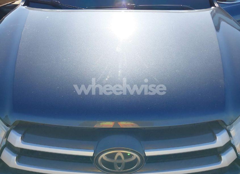 Photo 10 of 2017 Toyota Highlander XLE (VIN 5TDKZRFHXHS509666)