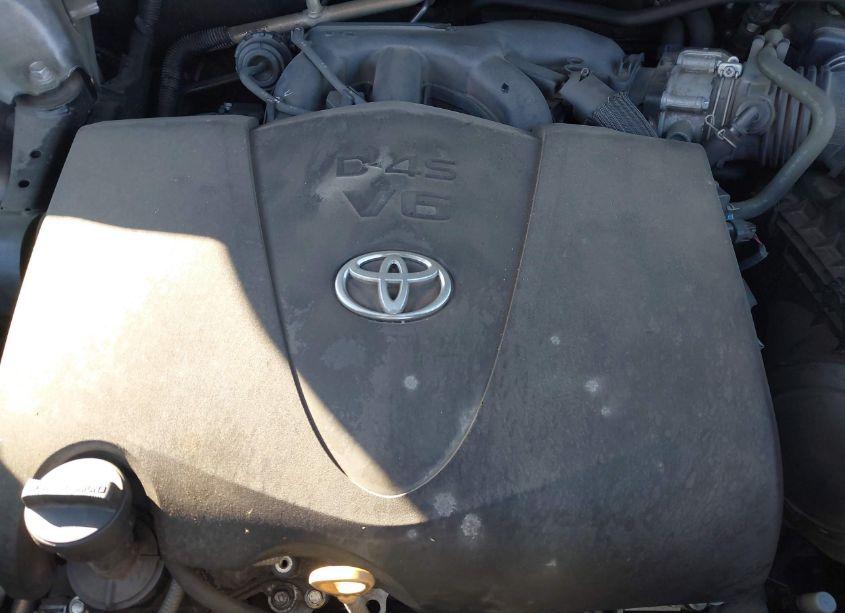 Photo 10 of 2018 Toyota Highlander SE (VIN 5TDKZRFHXJS528577)