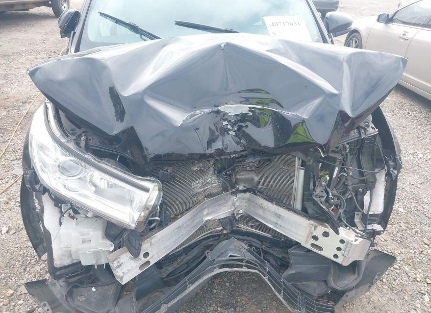 Photo 6 of 2018 Toyota Highlander XLE (VIN 5TDKZRFHXJS547047)