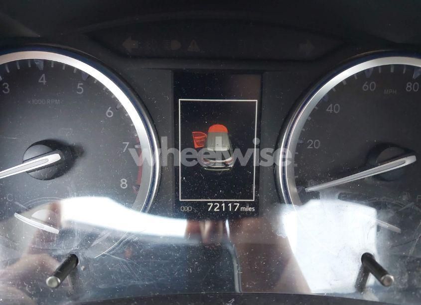 Photo 14 of 2018 Toyota Highlander XLE (VIN 5TDKZRFHXJS548361)