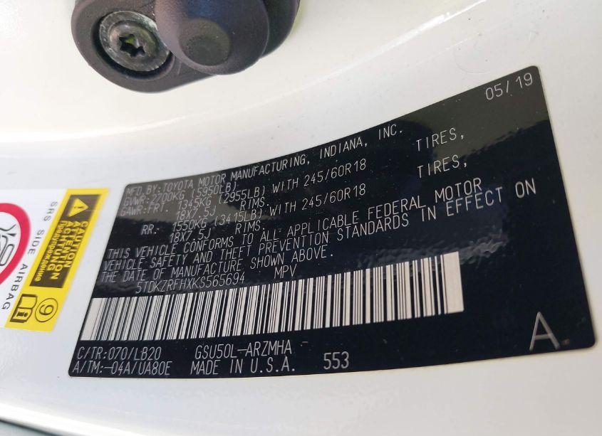 Photo 9 of 2019 Toyota Highlander XLE (VIN 5TDKZRFHXKS565694)