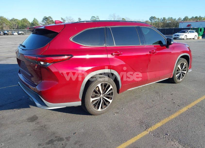 Photo 4 of 2021 Toyota Highlander XSE (VIN 5TDLZRAH3MS031970)