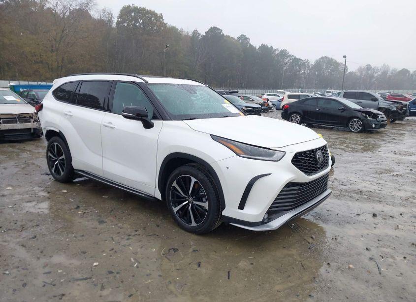 2021 Toyota Highlander XSE (VIN 5TDLZRAH3MS061972) main photo