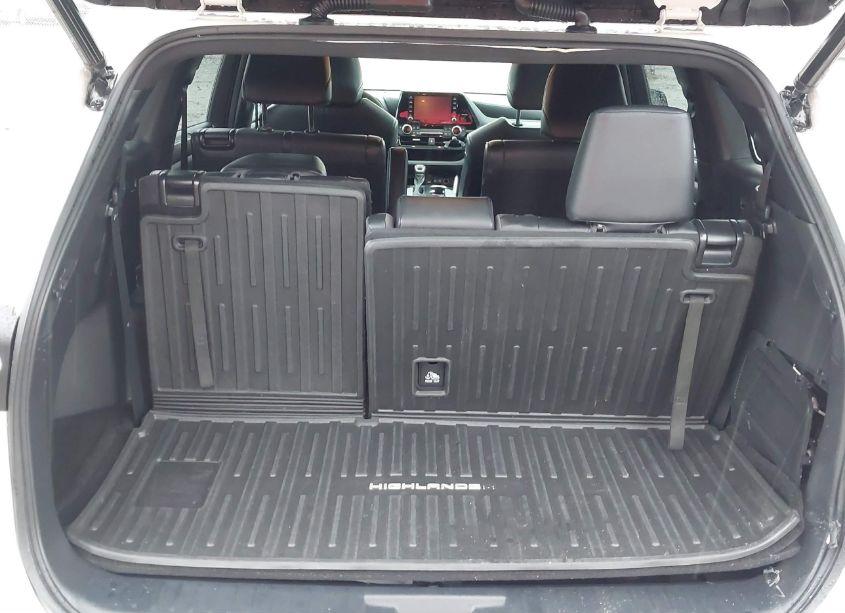 Photo 18 of 2021 Toyota Highlander XSE (VIN 5TDLZRAH3MS061972)