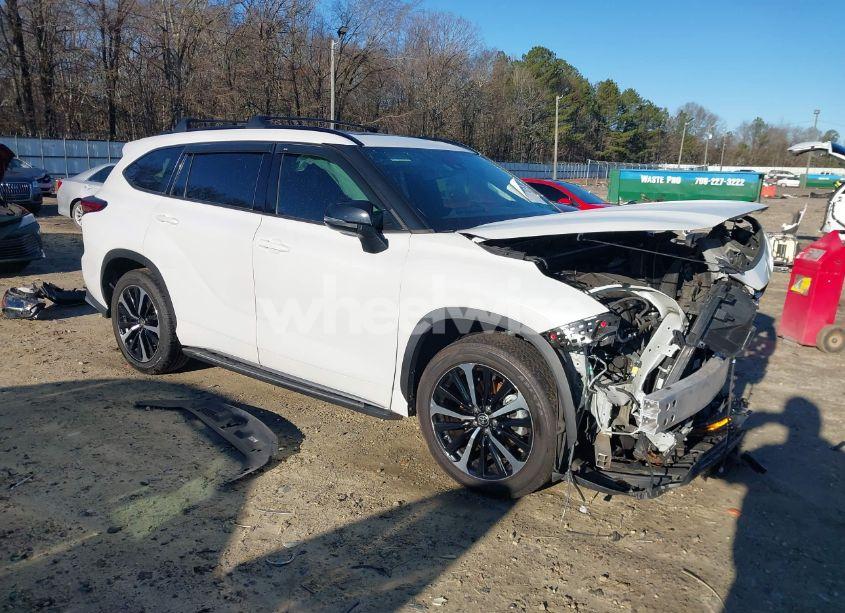 2022 Toyota Highlander XSE (VIN 5TDLZRAH5NS113040) main photo