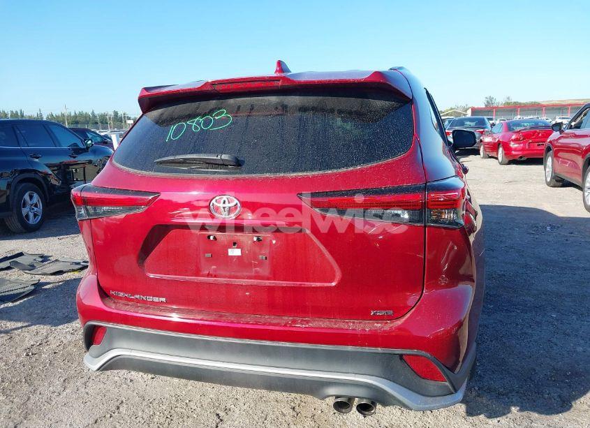 Photo 16 of 2022 Toyota Highlander XSE (VIN 5TDLZRAH6NS137265)