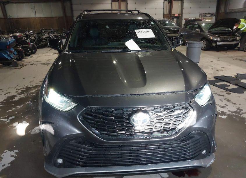 Photo 12 of 2021 Toyota Highlander XSE (VIN 5TDLZRAH9MS042374)