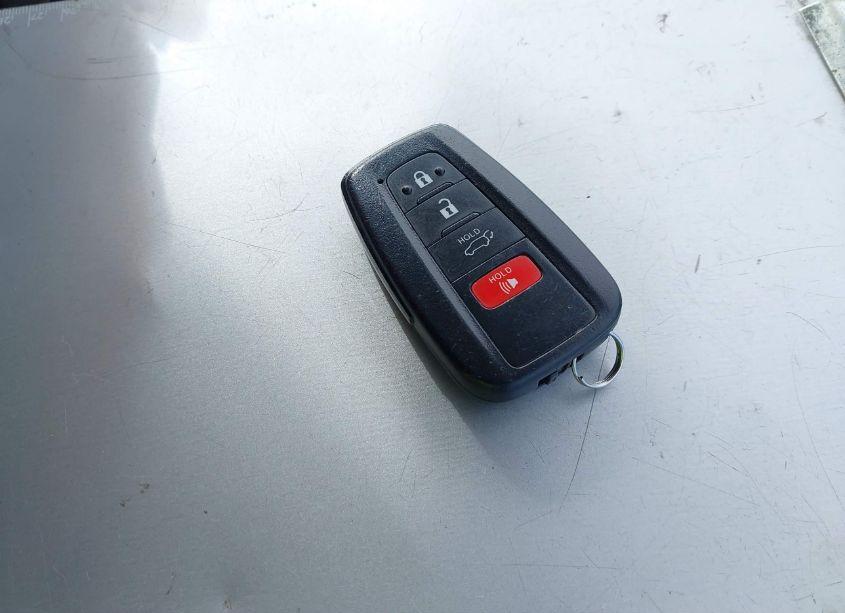 Photo 11 of 2021 Toyota Highlander XSE (VIN 5TDLZRAHXMS036101)