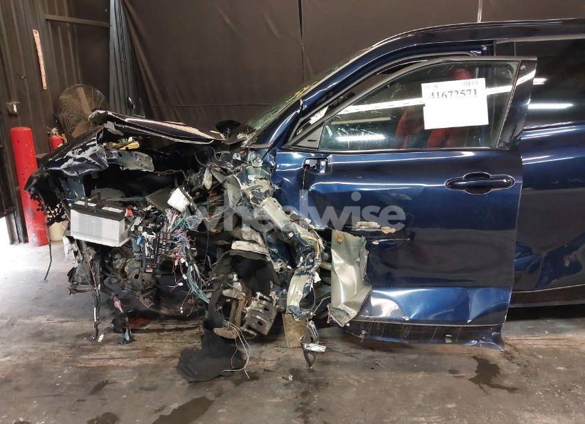 Photo 17 of 2021 Toyota Highlander XSE (VIN 5TDLZRBH0MS077884)