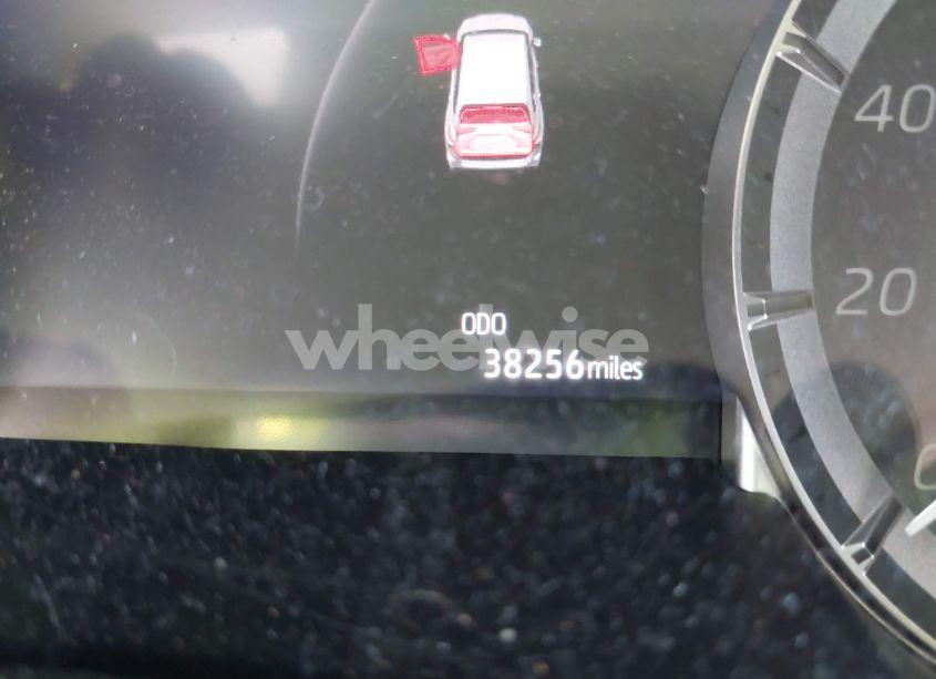 Photo 15 of 2022 Toyota Highlander XSE (VIN 5TDLZRBH0NS180675)