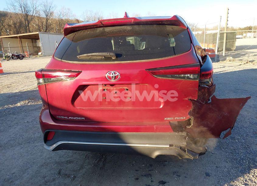 Photo 16 of 2022 Toyota Highlander XSE (VIN 5TDLZRBH0NS180675)