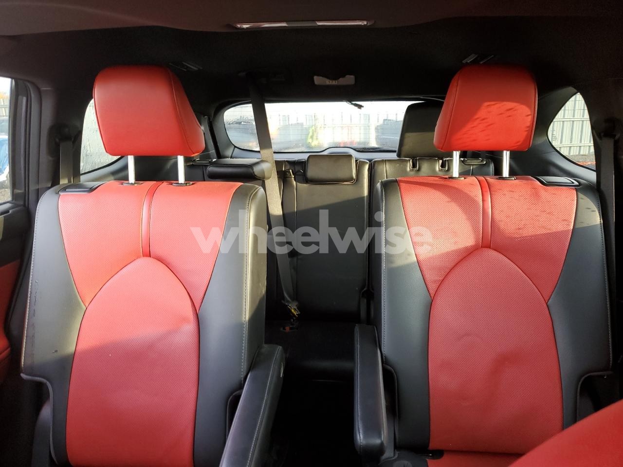 Photo 10 of 2021 TOYOTA HIGHLANDER XSE (VIN 5TDLZRBH1MS114862)